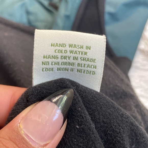 Orvis Women's Lightweight Vest - Picture 6 of 7